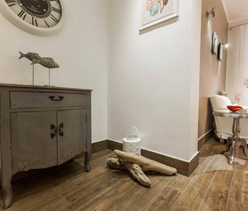 ジェノヴァLily'S - Near Harbor And Downtown With Terrace - Italy Flat Vacationアパートメント エクステリア 写真
